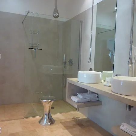 Les Mazets Du Luberon Bed & Breakfast