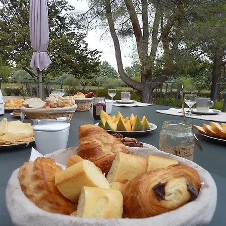 Les Mazets Du Luberon 4*