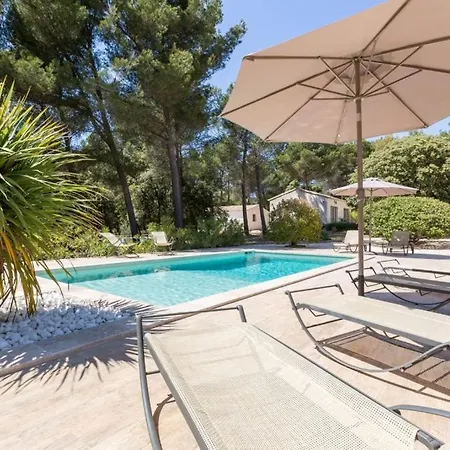 Bed & Breakfast Les Mazets Du Luberon
